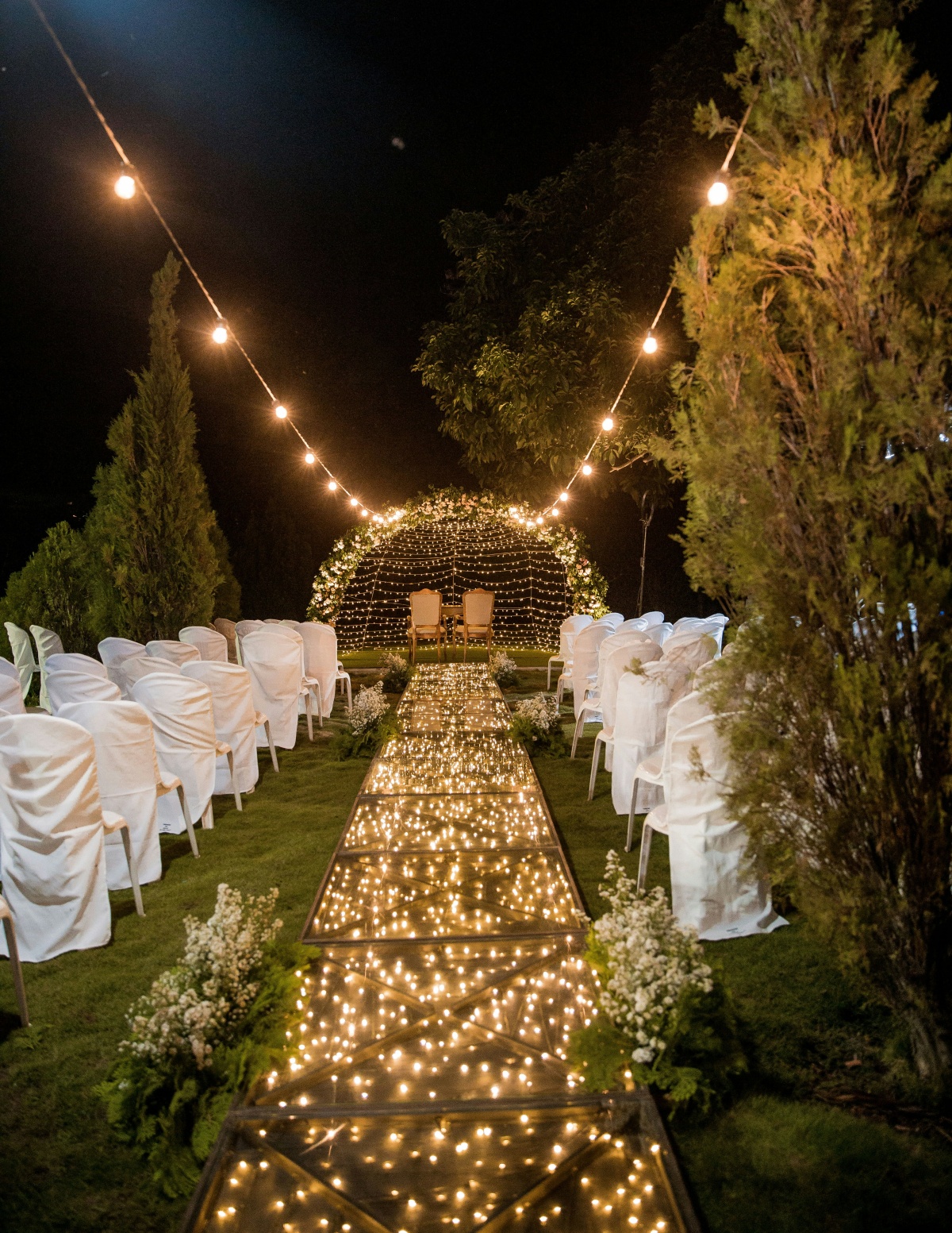 Wedding ceremony arch